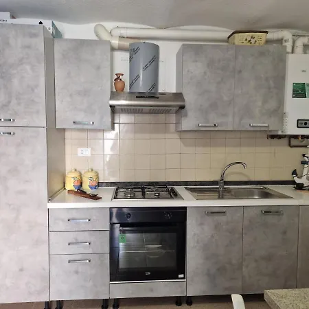 Stazione Pietra L. Ampio In Centro. Apartamento *